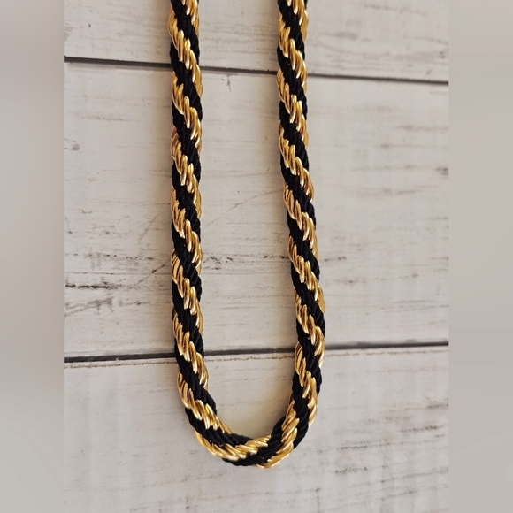 Lavender Field Bell Sleeve Tie Front Vneck Top Shirt W/ Gold & Black Necklace - Picture 12 of 13